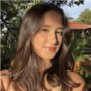 Estudié en un colegio bilingüe del cual me gradué con un nivel de inglés casi nativo. Me gustaría dar clases a niños principiantes